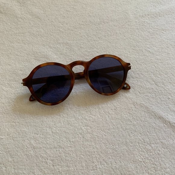 Givenchy Accessories - Givenchy rough brown tortoise sunglasses